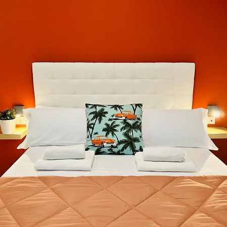 Bnbook Medea Apartments 2 Фуeнхирола Екстериор снимка