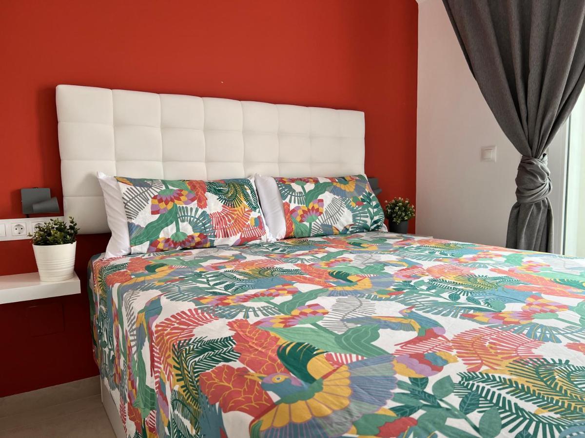 Bnbook Medea Apartments 2 Фуeнхирола Екстериор снимка