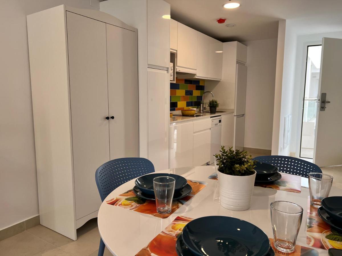 Bnbook Medea Apartments 2 Фуeнхирола Екстериор снимка