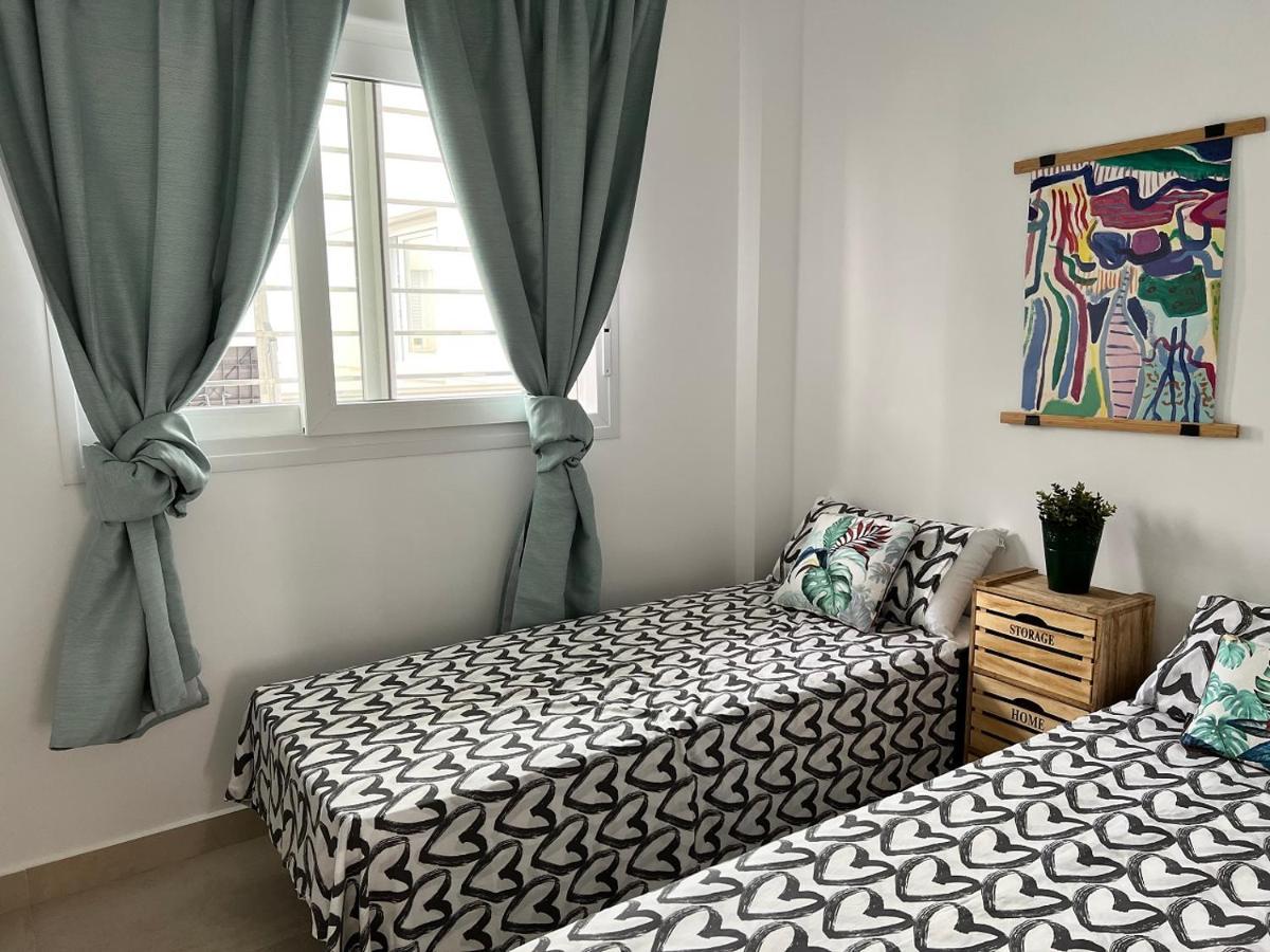 Bnbook Medea Apartments 2 Фуeнхирола Екстериор снимка