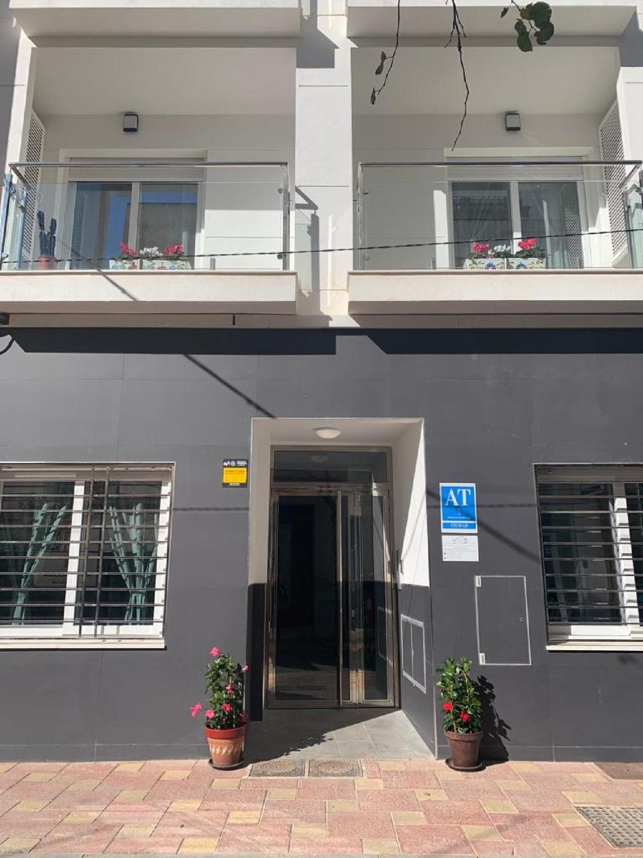 Bnbook Medea Apartments 2 Фуeнхирола Екстериор снимка